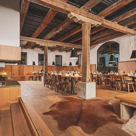 & Restaurant Posthalterei Otel Zusmarshausen