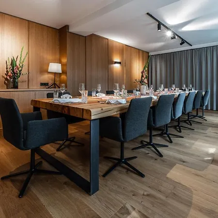 & Restaurant Posthalterei Otel Zusmarshausen